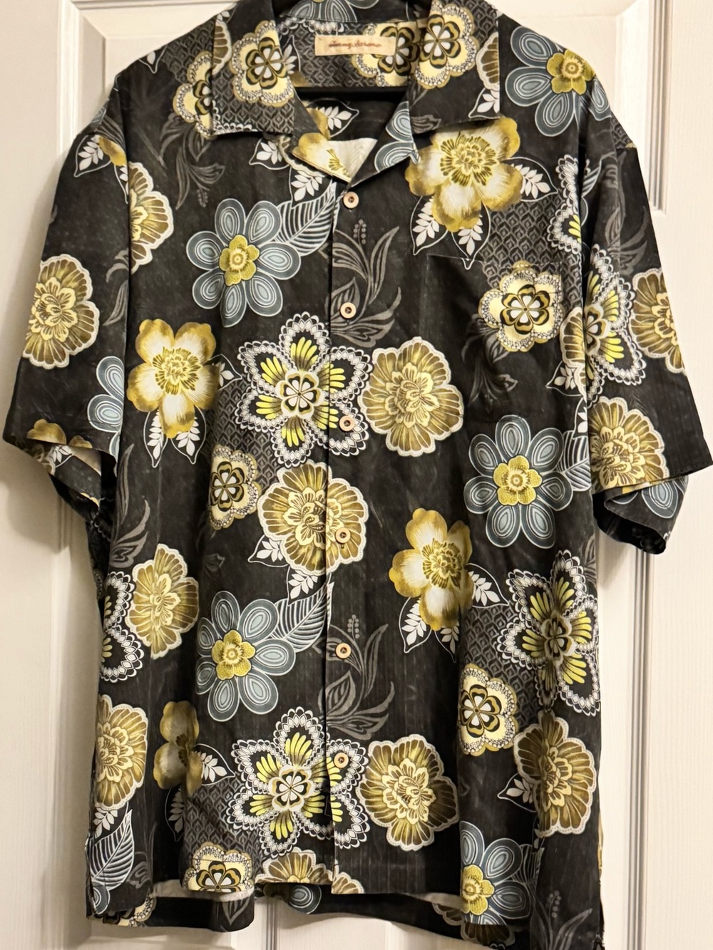 Tommy Bahama 100% Silk Short-Sleeve Button-Up Camp Shirt  XL